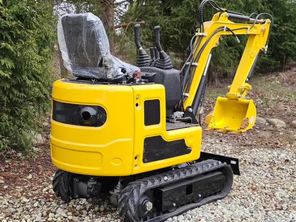 Земляные работы миниэкскаватором